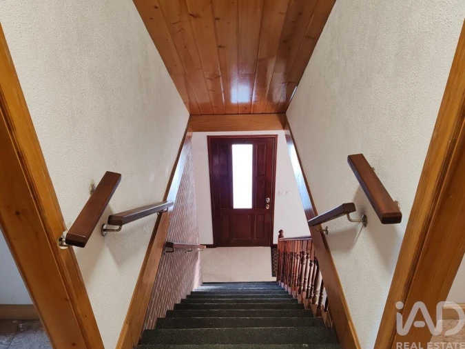 Moradia T5 para Venda em Lajes do Pico Foto 17