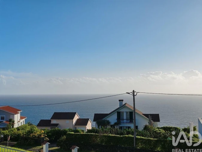 Moradia T5 para Venda em Lajes do Pico Foto 33