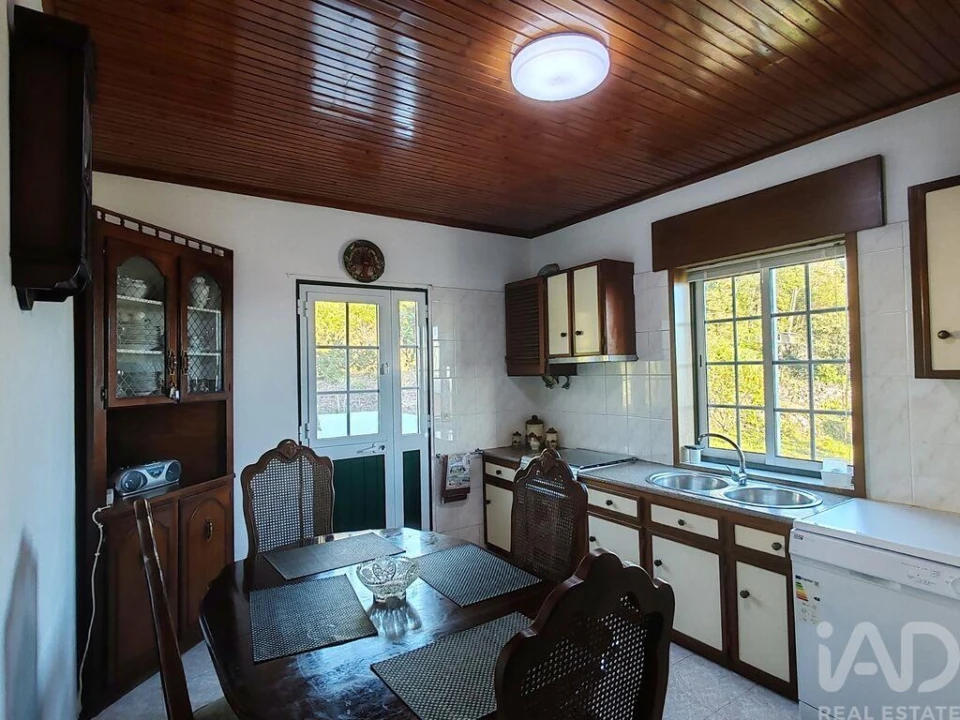 Moradia T5 para Venda em Lajes do Pico Foto 15