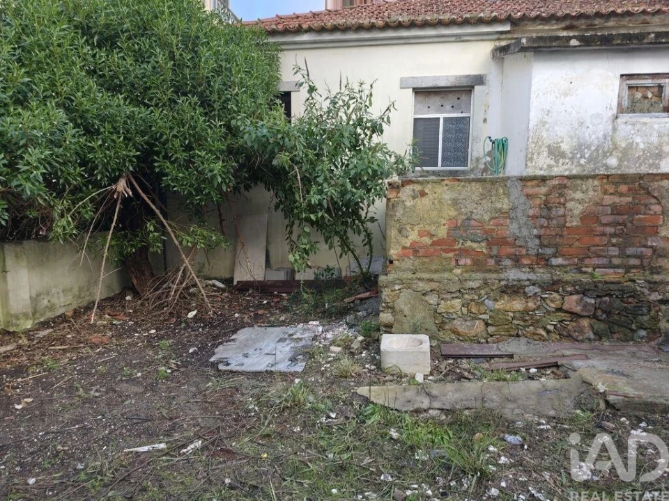 Moradia T2 para Venda em Agualva e Mira-Sintra Foto 2