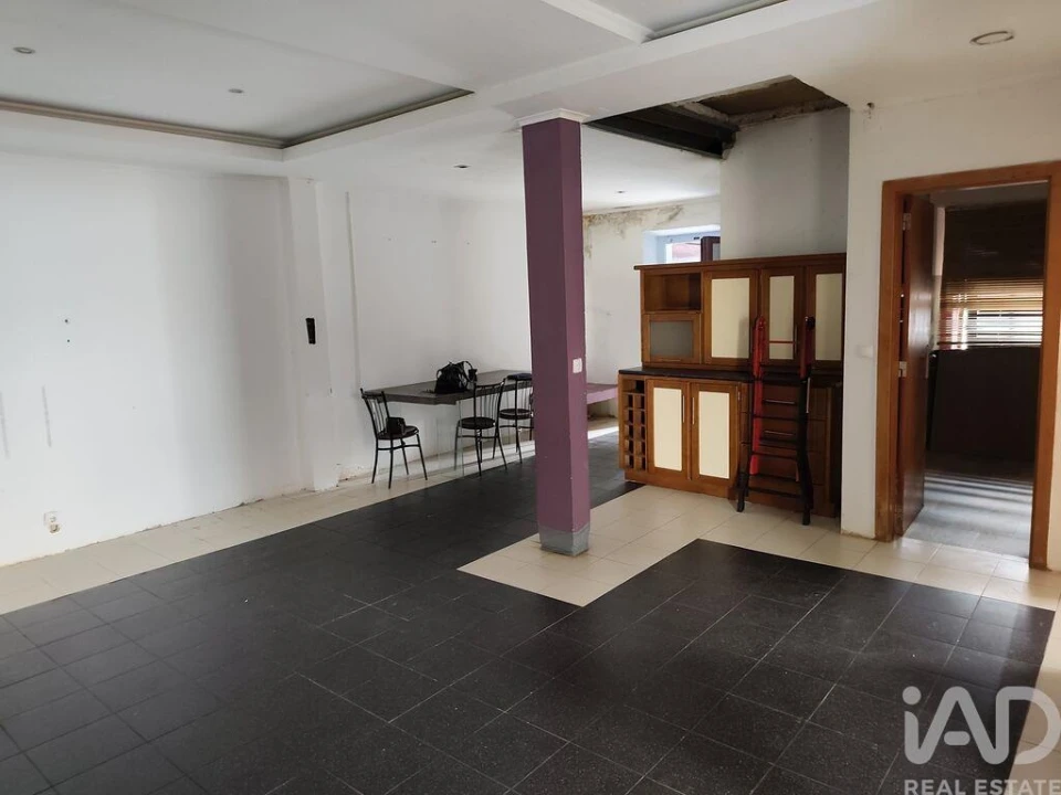 Moradia T2 para Venda em Agualva e Mira-Sintra Foto 11