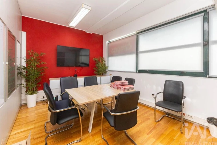 Prédio para Venda em Moreira Foto 24