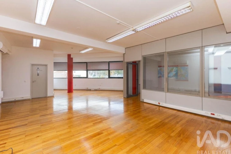 Prédio para Venda em Moreira Foto 14