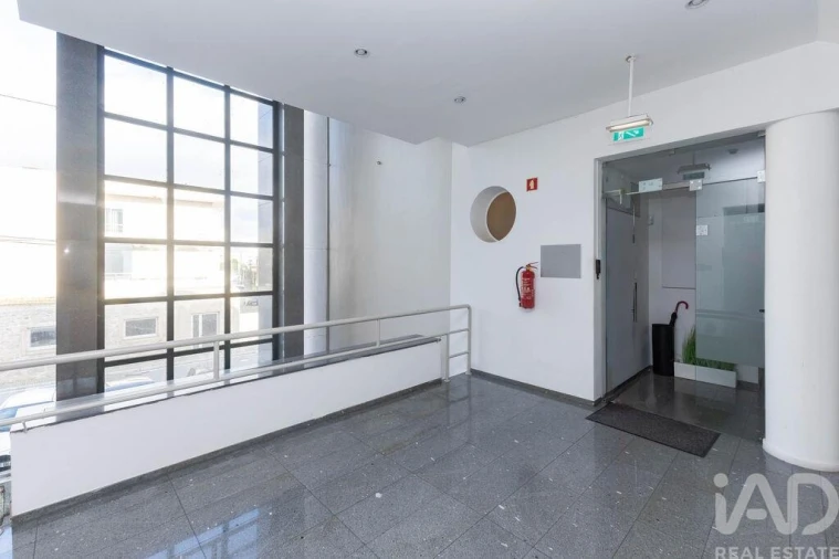 Prédio para Venda em Moreira Foto 5