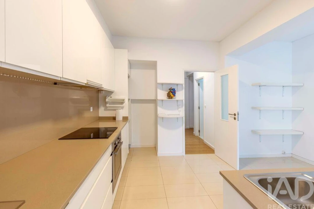 Apartamento T2 para Venda em Cascais e Estoril Foto 3