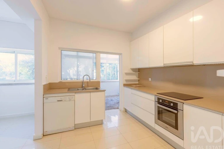 Apartamento T2 para Venda em Cascais e Estoril Foto 2