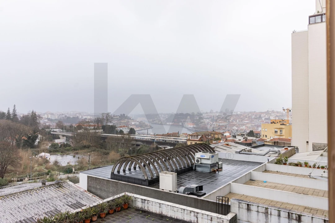 Apartamento T3 para Venda em Mafamude e Vilar do Paraíso Foto 11