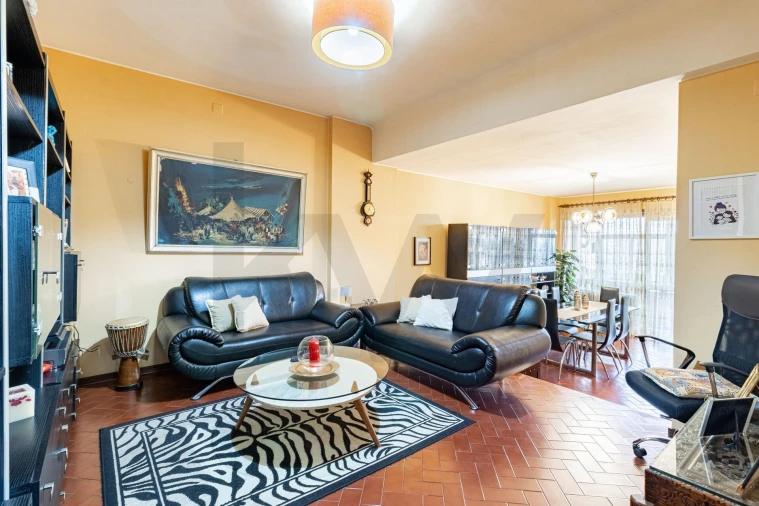 Apartamento T3 para Venda em Mafamude e Vilar do Paraíso Foto 5