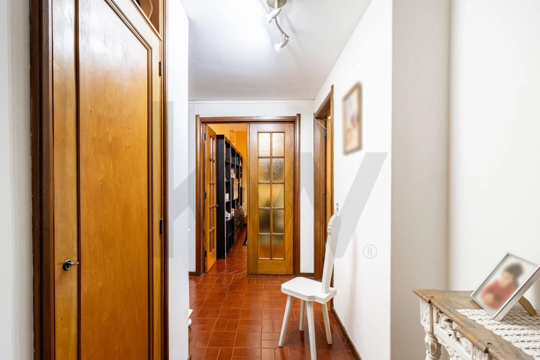 Apartamento T3 para Venda em Mafamude e Vilar do Paraíso Foto 4