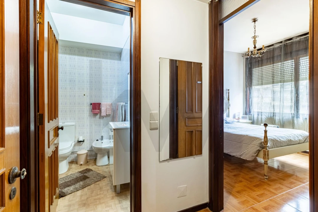 Apartamento T3 para Venda em Mafamude e Vilar do Paraíso Foto 30