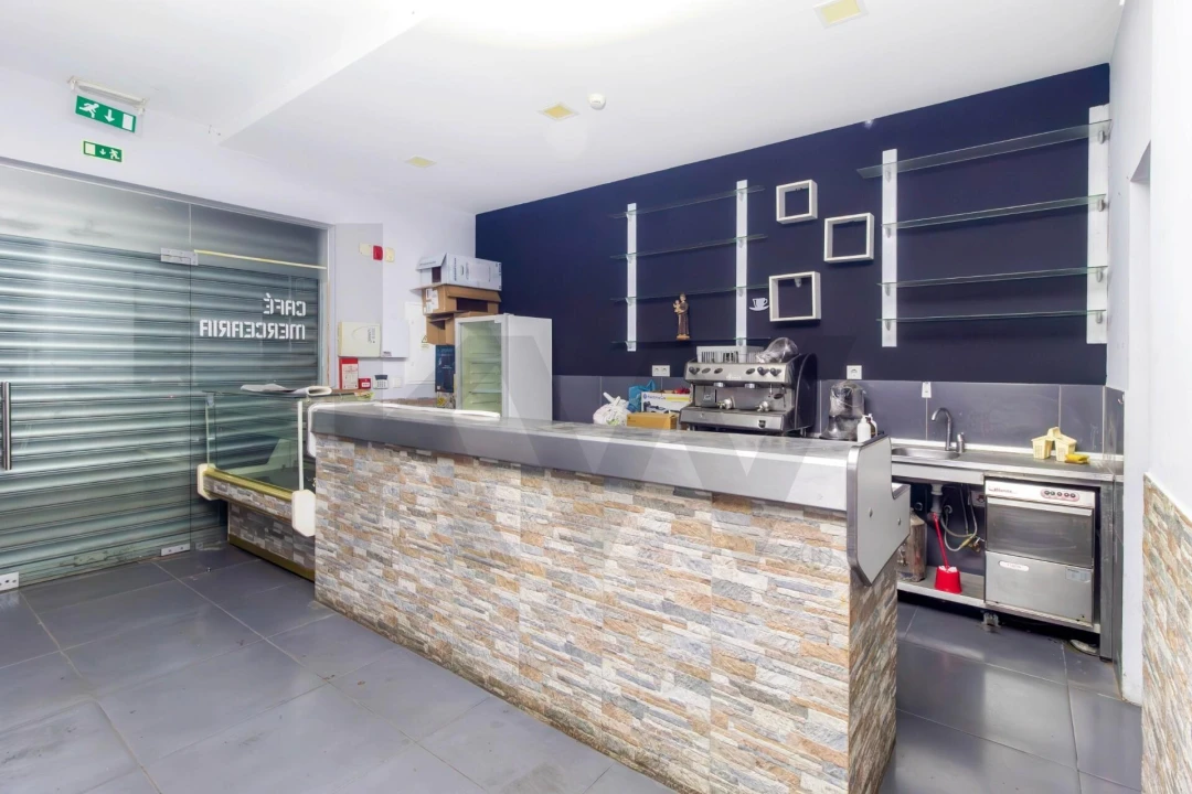 Moradia T4 para Venda em Canelas Foto 21