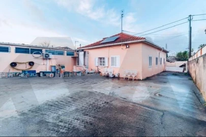 Moradia T4 para Venda em Canelas