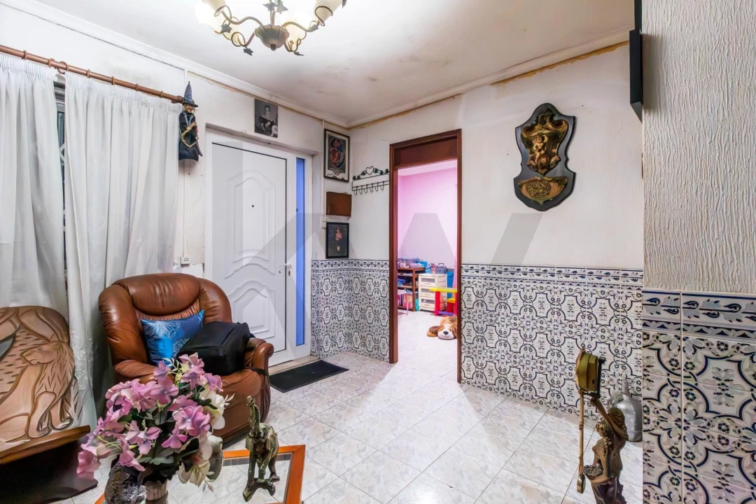 Moradia T4 para Venda em Canelas Foto 39