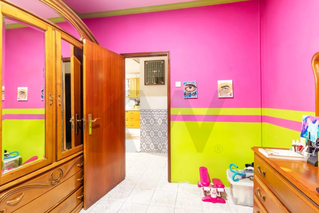 Moradia T4 para Venda em Canelas Foto 30