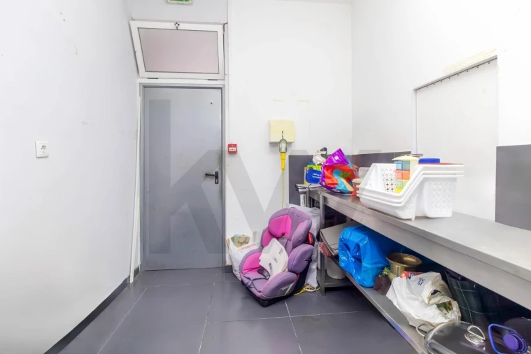 Moradia T4 para Venda em Canelas Foto 22