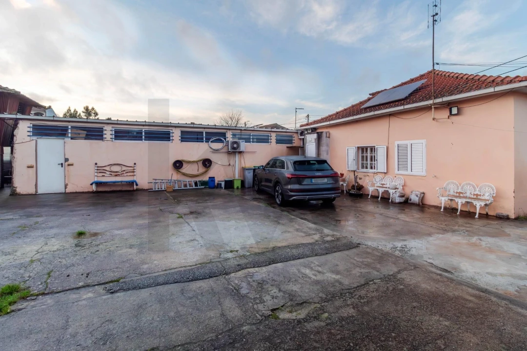 Moradia T4 para Venda em Canelas Foto 5