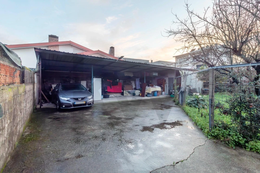 Moradia T4 para Venda em Canelas Foto 10