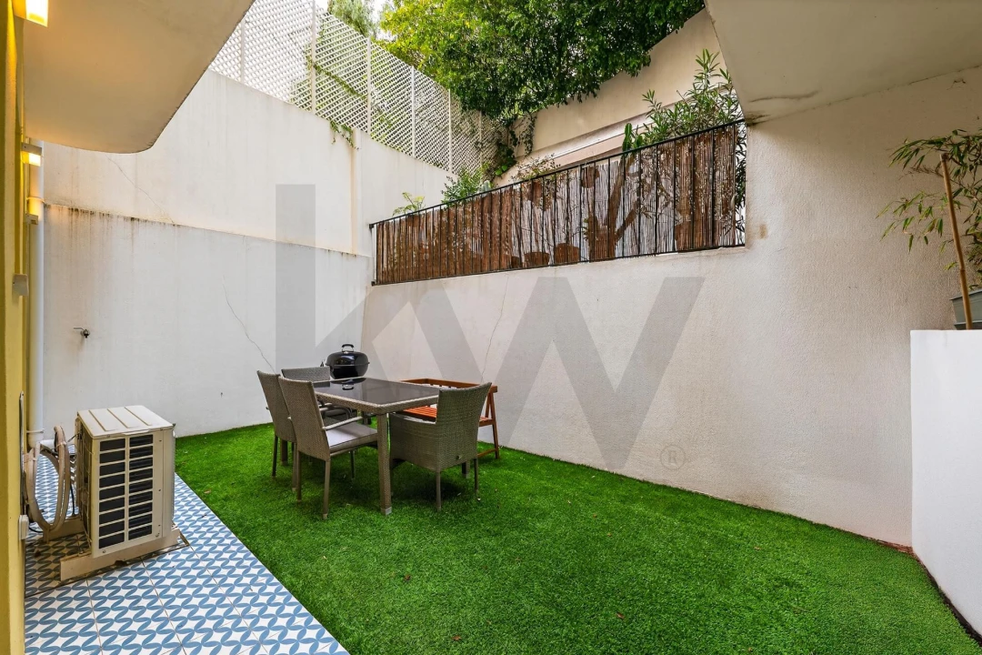 Apartamento T2 para Venda em Santo António Foto 18