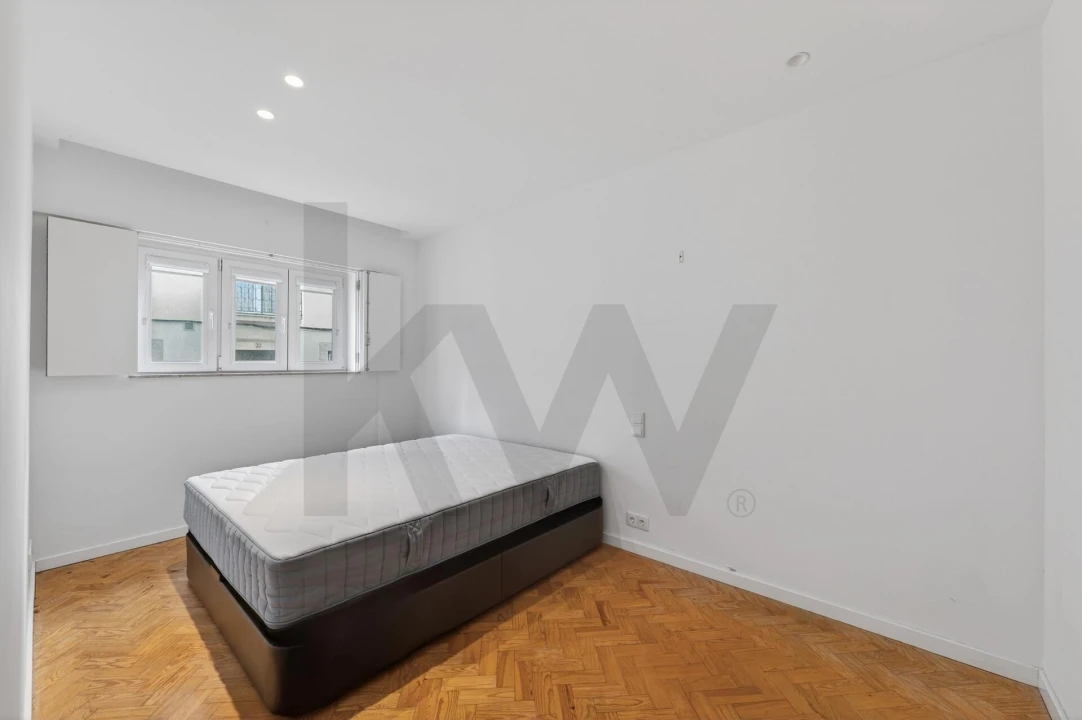 Apartamento T2 para Venda em Santo António Foto 11