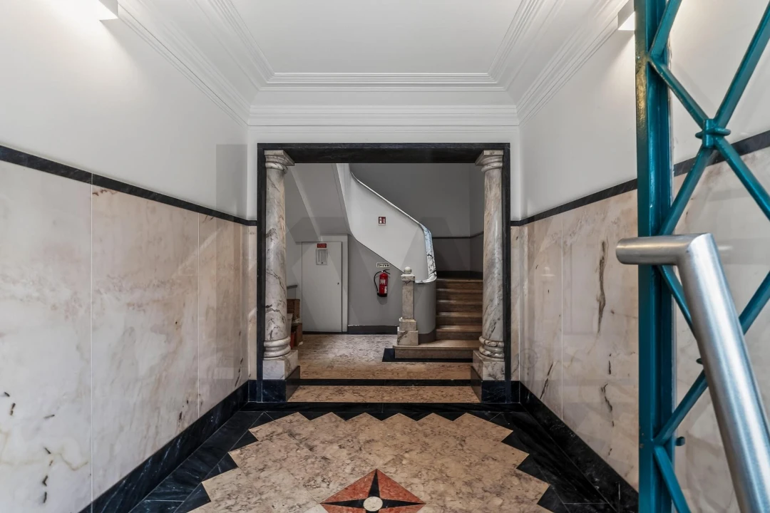 Apartamento T2 para Venda em Santo António Foto 22