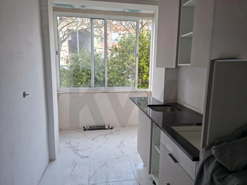 Apartamento T3 para Venda em Falagueira-Venda Nova Foto 7