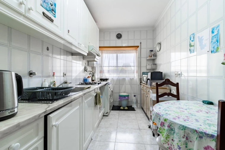 Apartamento T1 para Venda em Arcozelo Foto 6