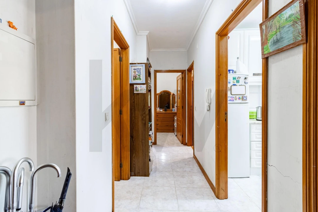 Apartamento T1 para Venda em Arcozelo Foto 4
