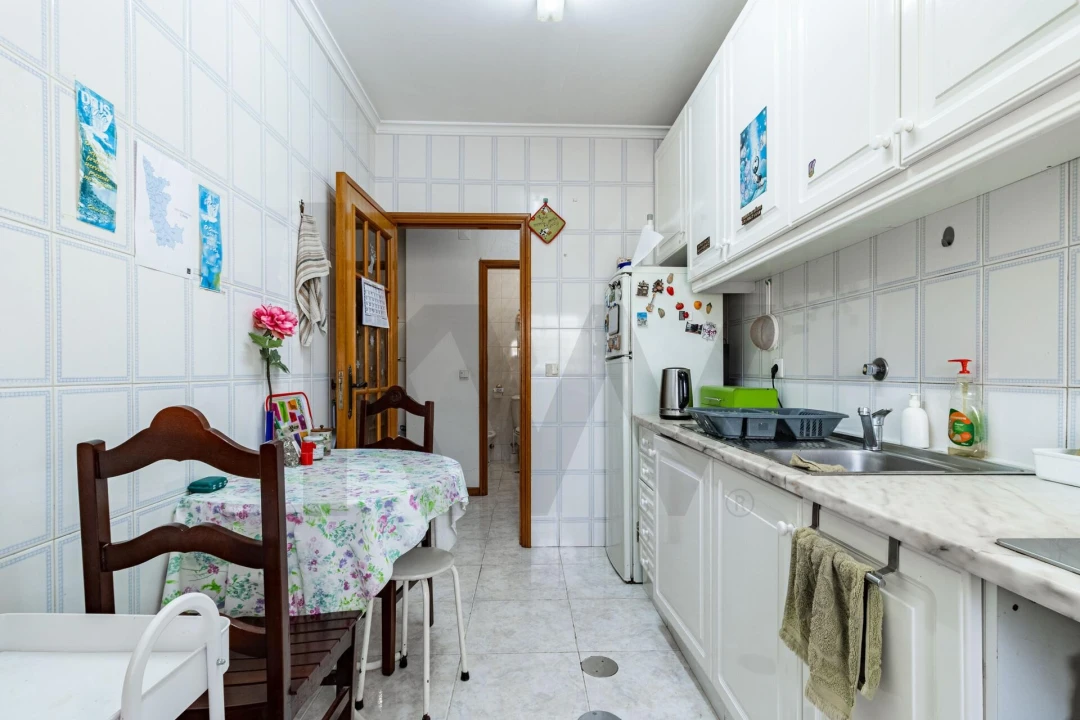 Apartamento T1 para Venda em Arcozelo Foto 7