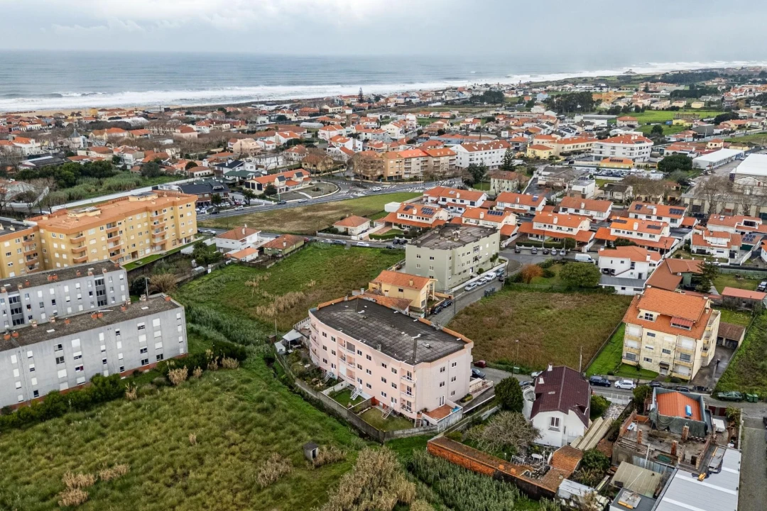 Apartamento T1 para Venda em Arcozelo Foto 3