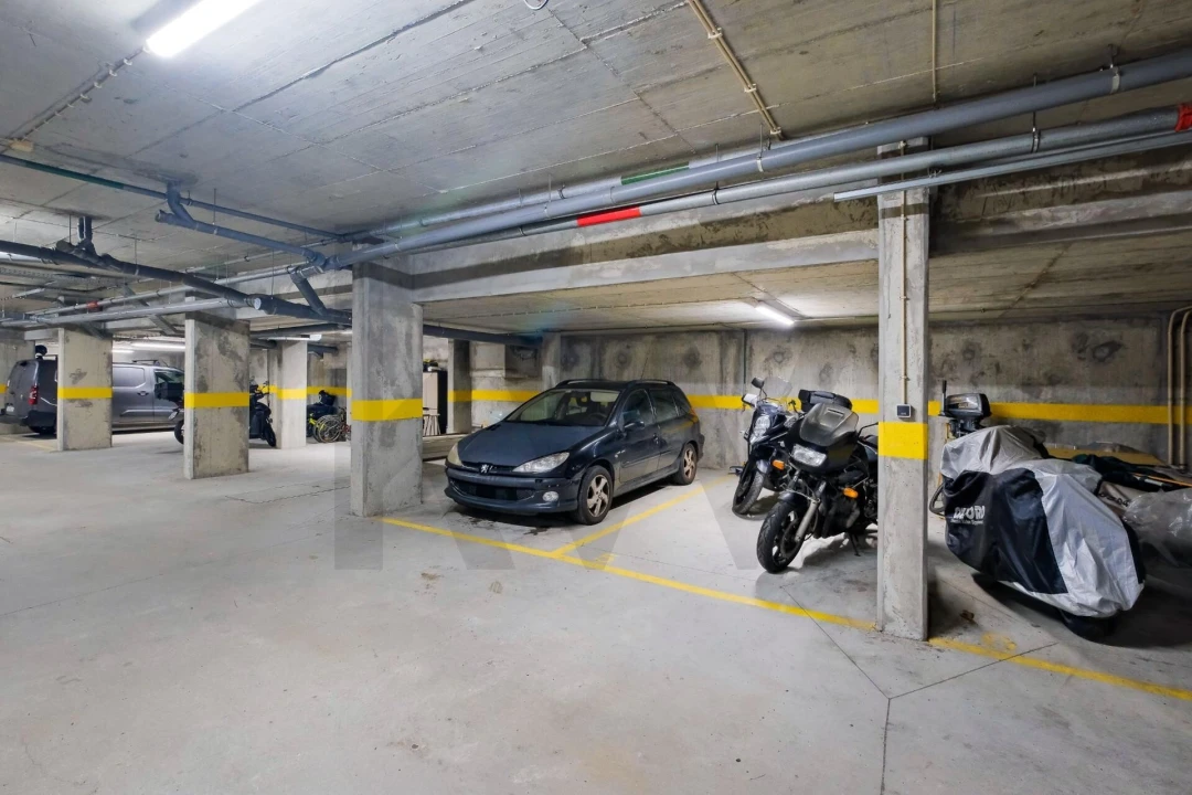 Apartamento T1 para Venda em Porto Salvo Foto 17