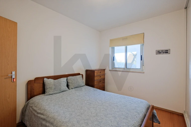 Apartamento T1 para Venda em Porto Salvo Foto 7