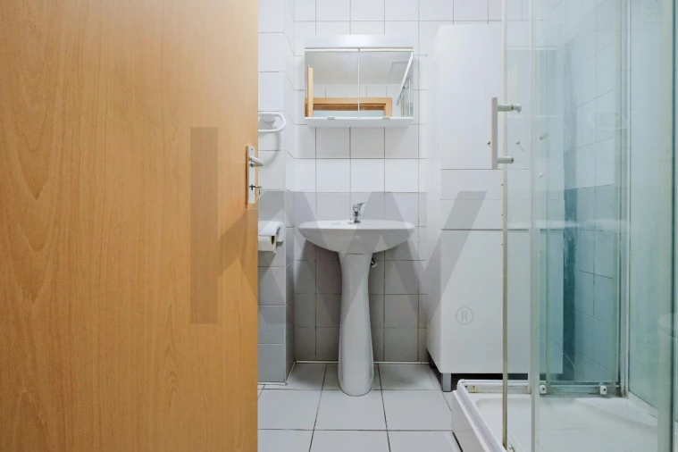 Apartamento T1 para Venda em Porto Salvo Foto 13