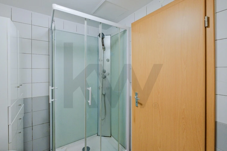 Apartamento T1 para Venda em Porto Salvo Foto 14