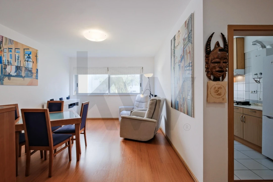 Apartamento T1 para Venda em Porto Salvo Foto 5