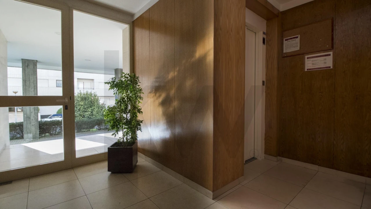 Apartamento T2 para Arrendamento em Moreira Foto 21