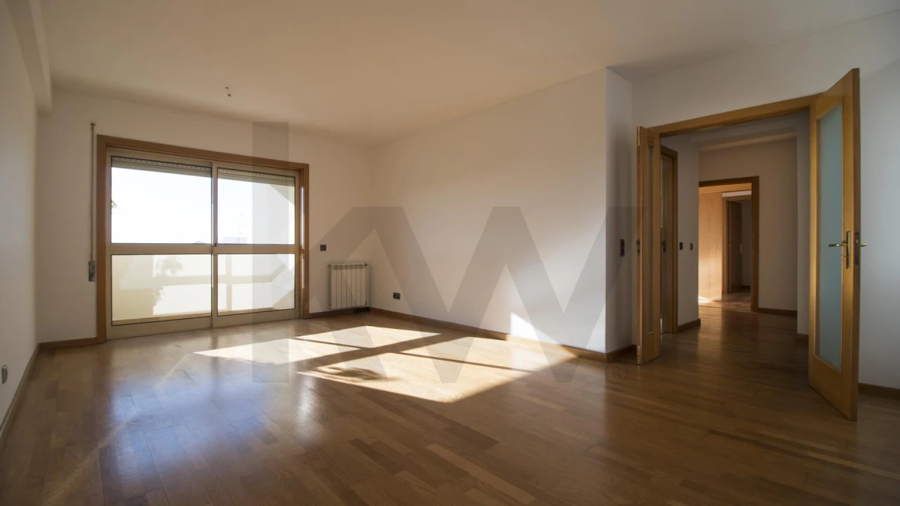 Apartamento T2 para Arrendamento em Moreira Foto 2