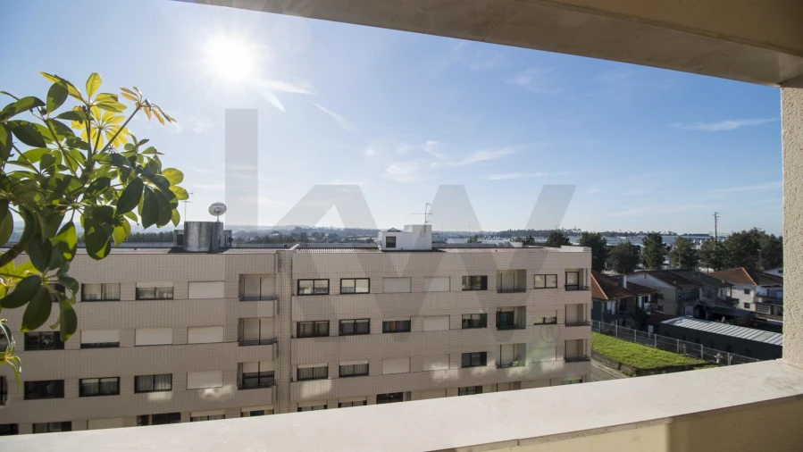 Apartamento T2 para Arrendamento em Moreira Foto 6