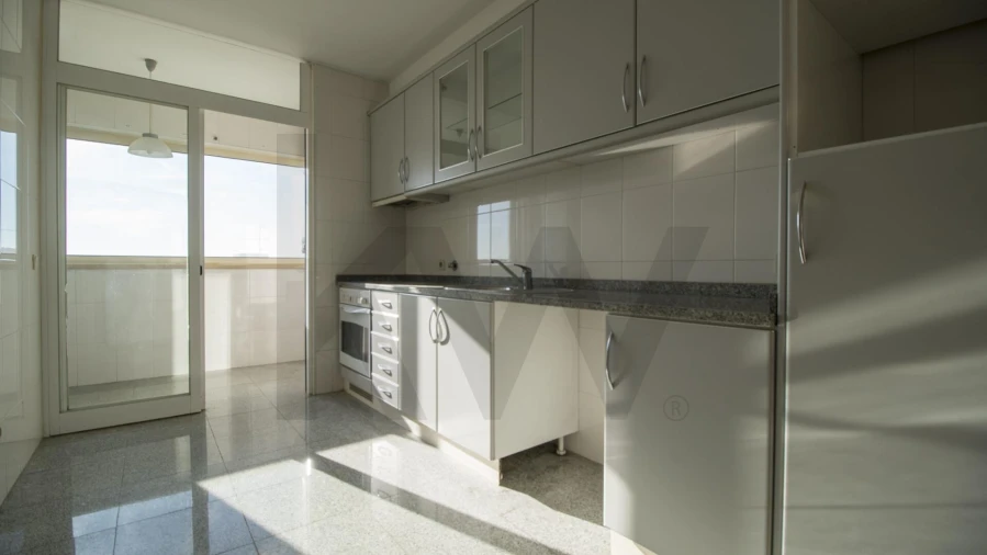 Apartamento T2 para Arrendamento em Moreira Foto 10