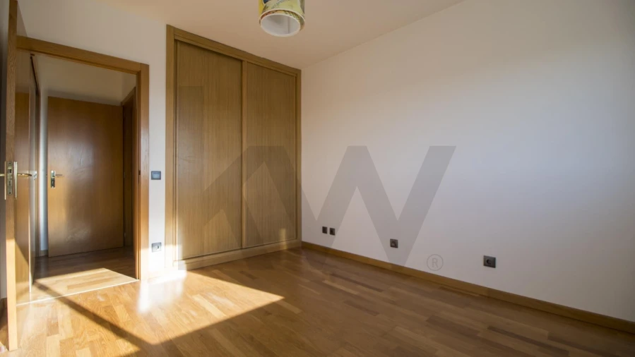 Apartamento T2 para Arrendamento em Moreira Foto 17