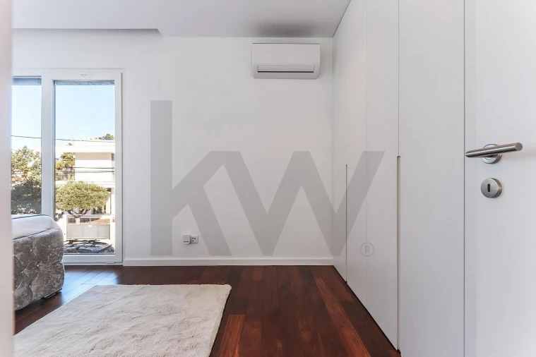 Moradia T4 para Arrendamento em Charneca de Caparica e Sobreda Foto 41