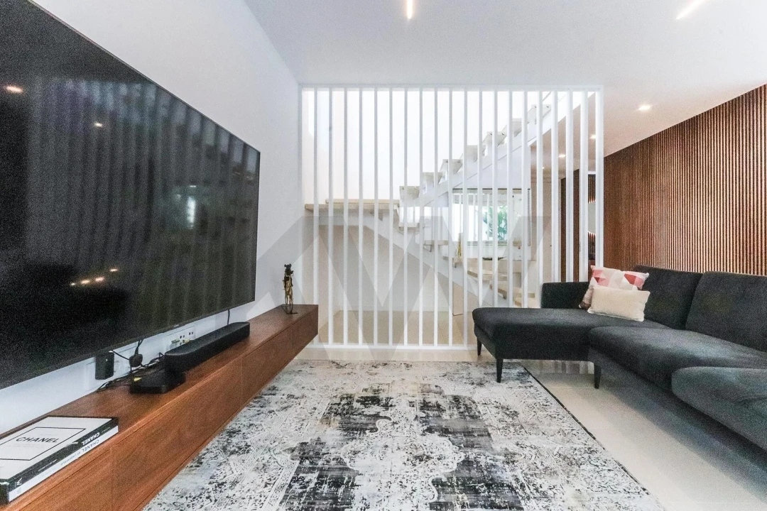 Moradia T4 para Arrendamento em Charneca de Caparica e Sobreda Foto 13