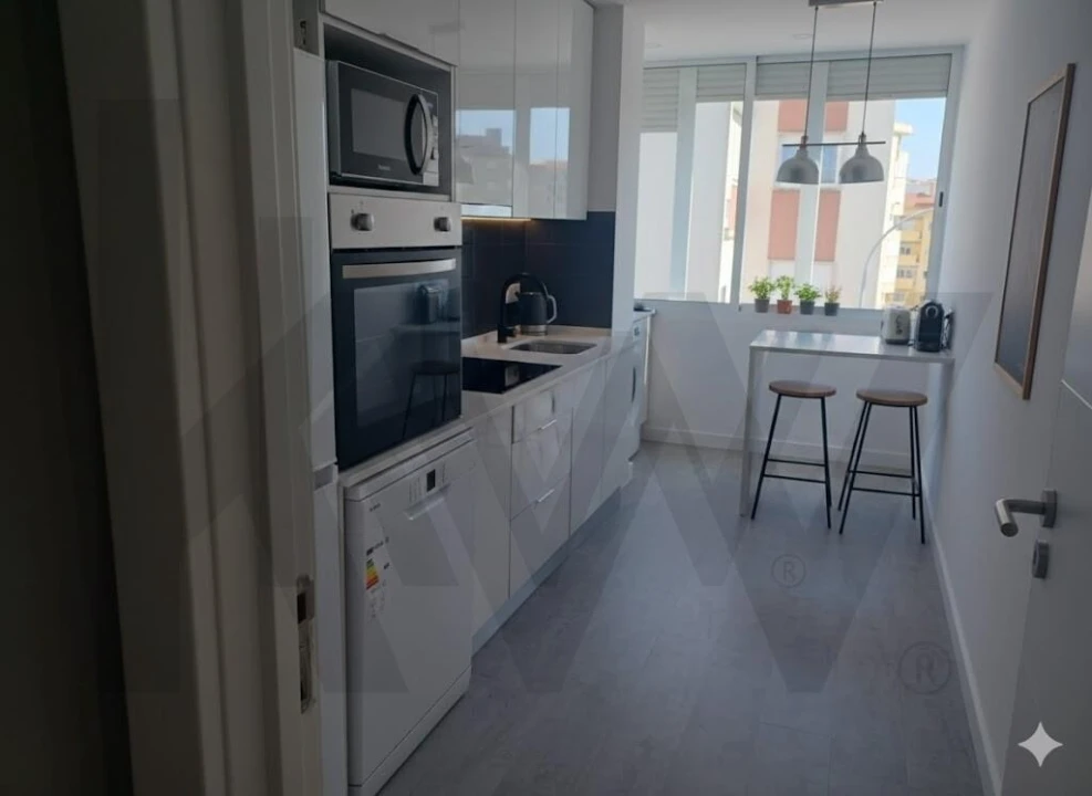 Apartamento T3 para Venda em Alfragide Foto 3