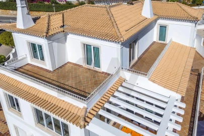 Moradia T4 para Venda em Albufeira e Olhos de Água