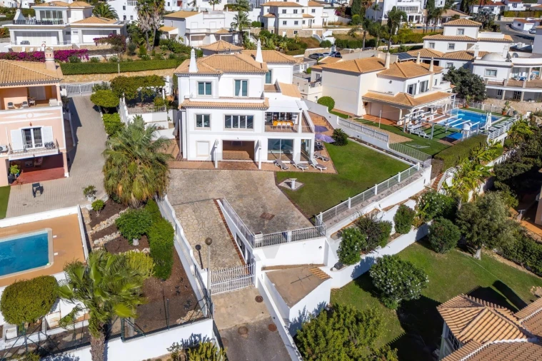 Moradia T4 para Venda em Albufeira e Olhos de Água Foto 63