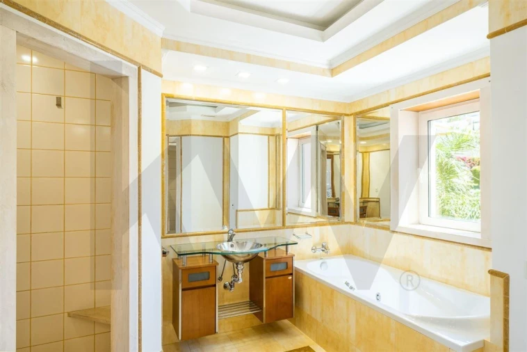 Moradia T4 para Venda em Albufeira e Olhos de Água Foto 35