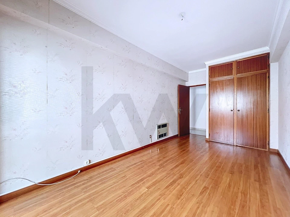 Apartamento T3 para Arrendamento em Benfica Foto 15