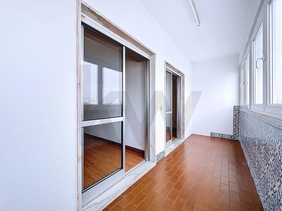 Apartamento T3 para Arrendamento em Benfica Foto 16