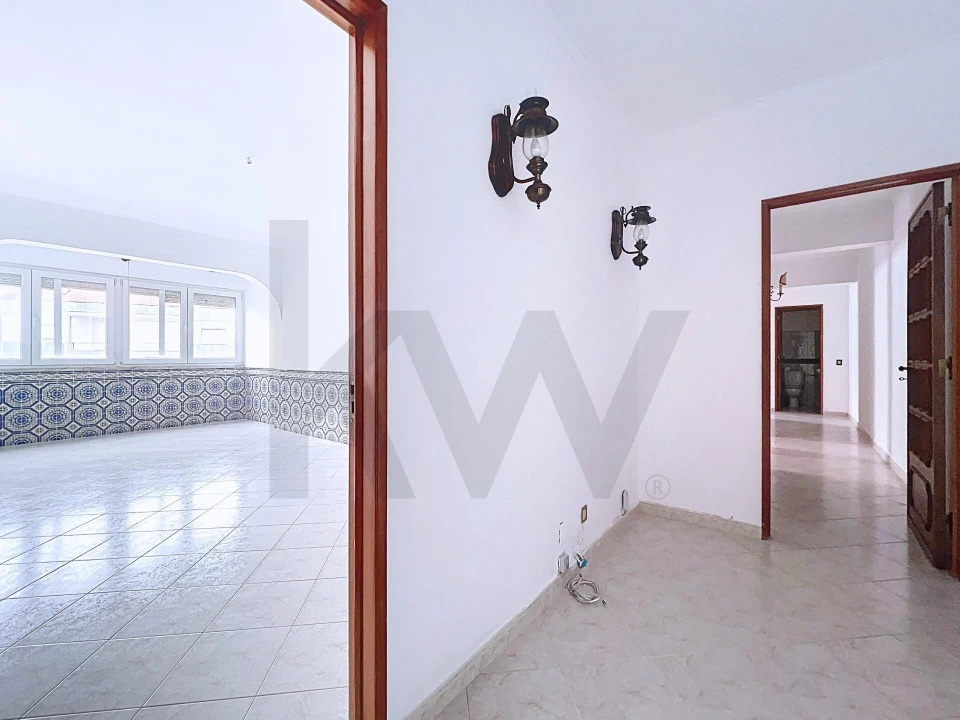 Apartamento T3 para Arrendamento em Benfica Foto 9