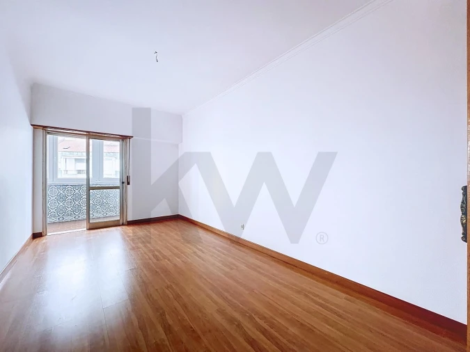 Apartamento T3 para Arrendamento em Benfica Foto 19