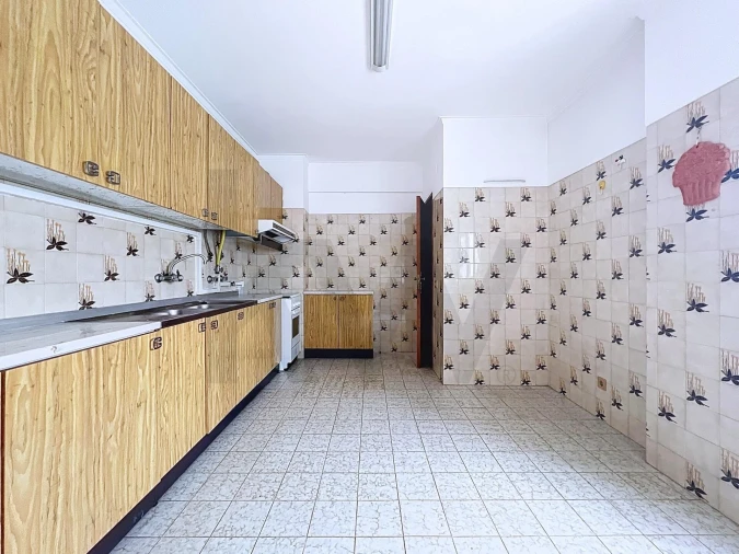 Apartamento T3 para Arrendamento em Benfica Foto 11